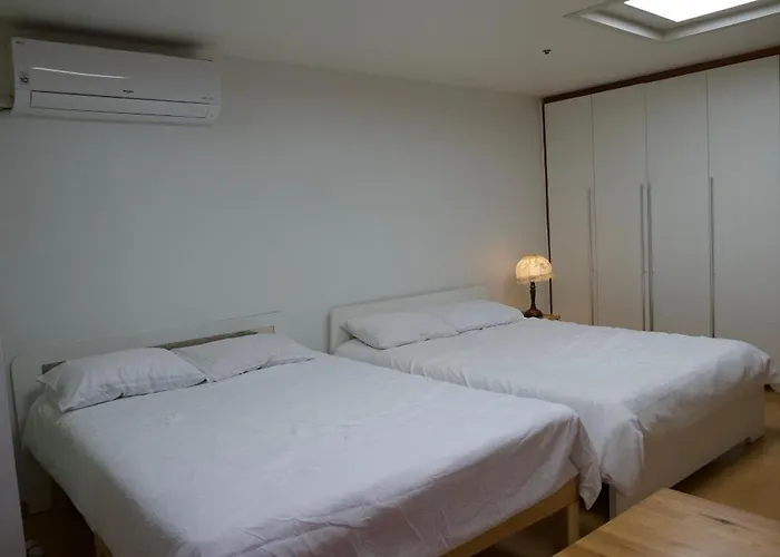 Hongdae Cool Апартаменты Сеул